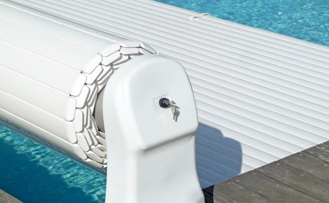 piscine volet hors sol couverture aqualife maytronics