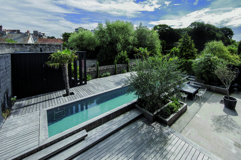 Un couloir de nage à l’accent géométrique