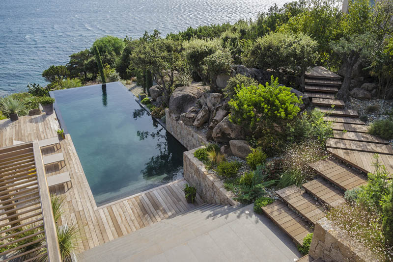 TROPHÉE D’ARGENT EX AEQUO : Vert Turquoise piscine