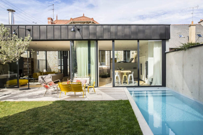 TROPHÉES DE LA PISCINE 2017 : catégorie piscine citadine inférieure à 30 m2 de forme angulaire