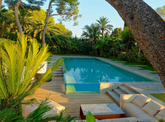 Cat6_OR_Aquareve - L'esprit Piscine_APRES_Photo Michel Perreard