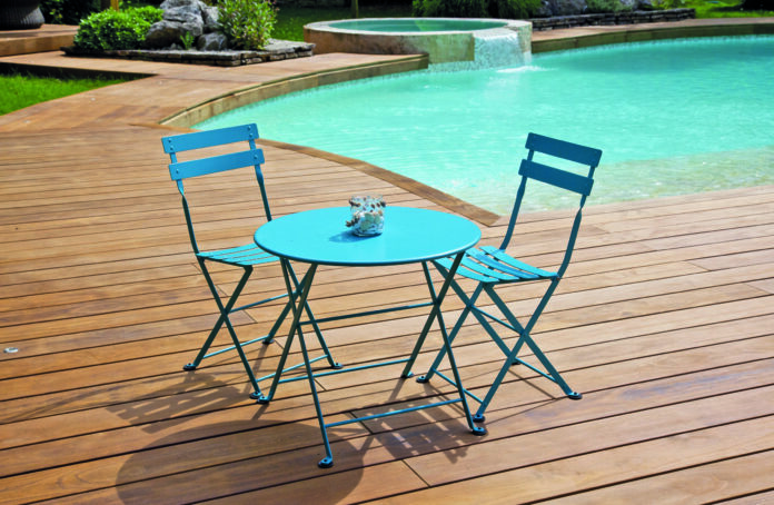 Kebony Radiata decking terrace pool_Private House, Romans Sur Isere, France high res (31)