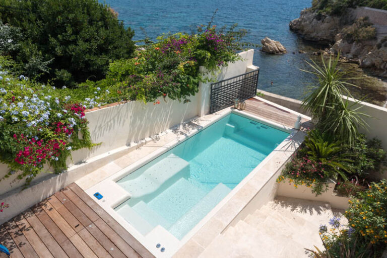 Clairazur : évolution des gammes « spas mosaïque »