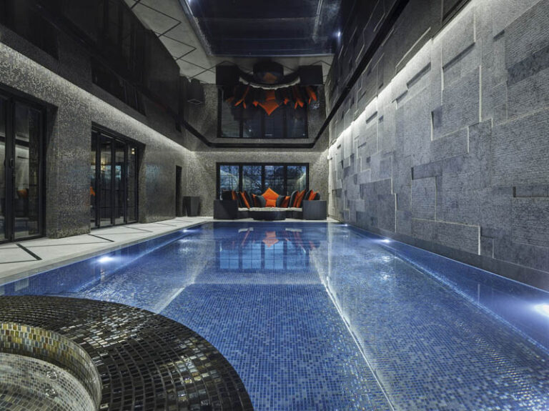 LES JEUX DE L’EAU  ET DE LA LUMIERE