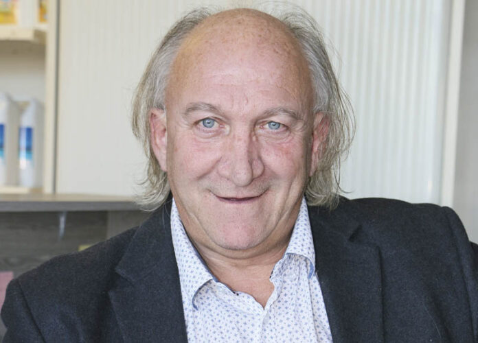 BEAUNE PISCINES ACCROCHE