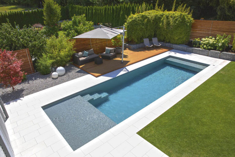 Une piscine au design pur et minimaliste