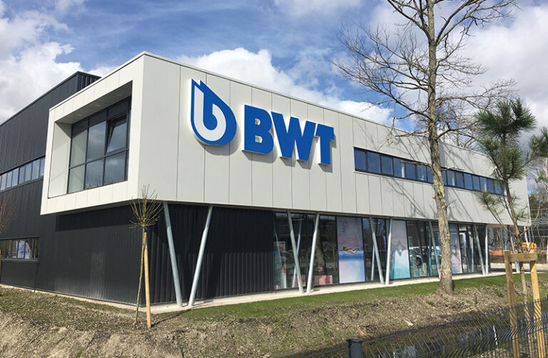 Inauguration  de la première agence showroom  BWT Procopi