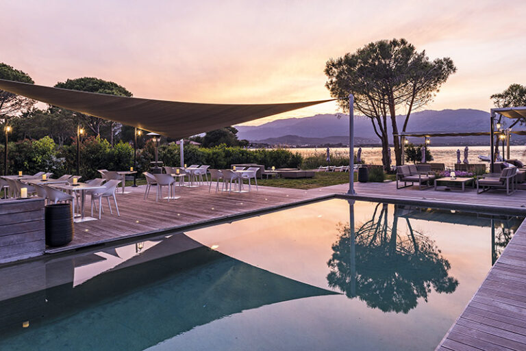 Réalisation d’une piscine d’hôtel