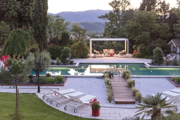 1Exterieurs-Soir-Le-Manoir-du-Colombier-51