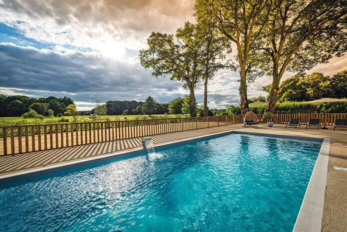 CARRE BLEU 86_VUE PISCINE 20 activite-piscine.com