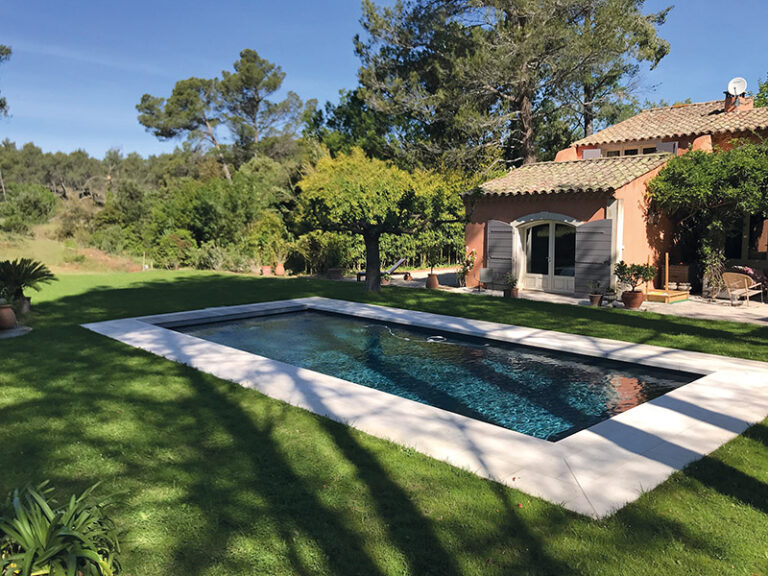 Rénovation d’une piscine vieille de 40 ans