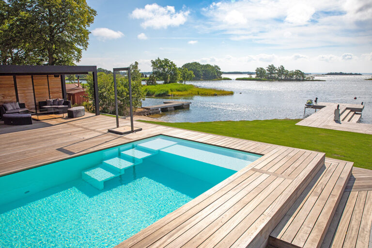 Niveko Débordement Underflow, une piscine adaptée à la nage à contre-courant